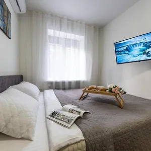 smart-apartments-on-lybedskaya.hotels-of-kiev.com/
